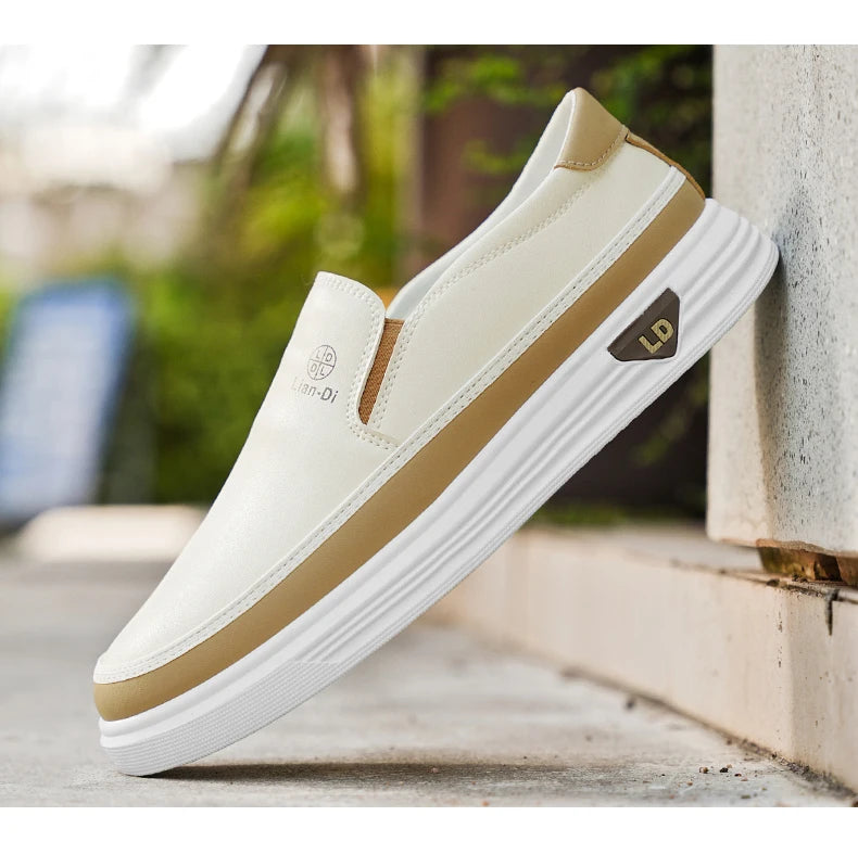 Men's Loafers for Spring, Large Size, Round-Toe Men's Moccasins, Slip-On Casual Shoes, Simple and Lightweight