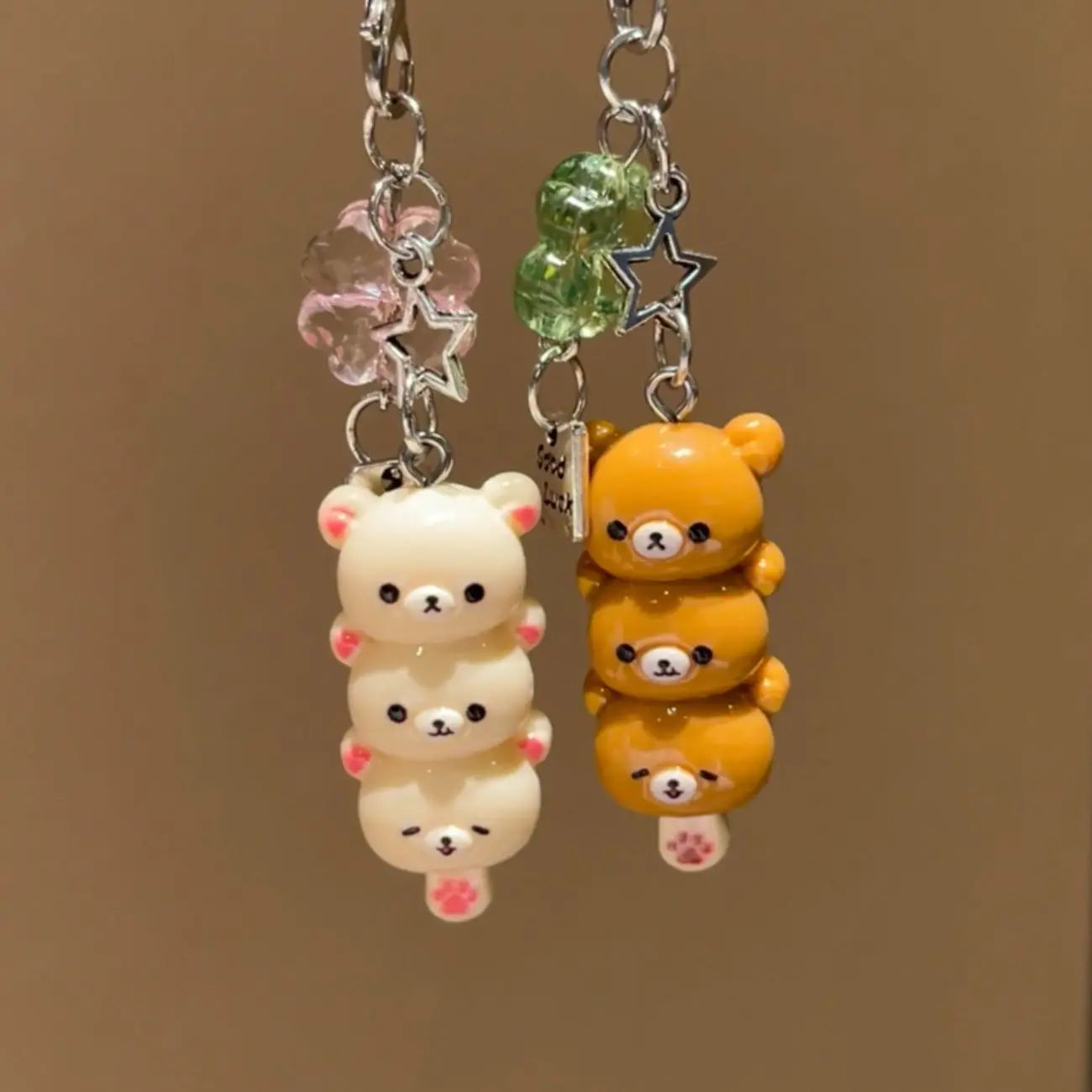 Śliczny Miś Zawieszka do Telefonu Kawaii Anime Brelok Akcesoria do Kluczy Plecak iPhone 17Promax Airpods Ins Korea Nowy Y2K