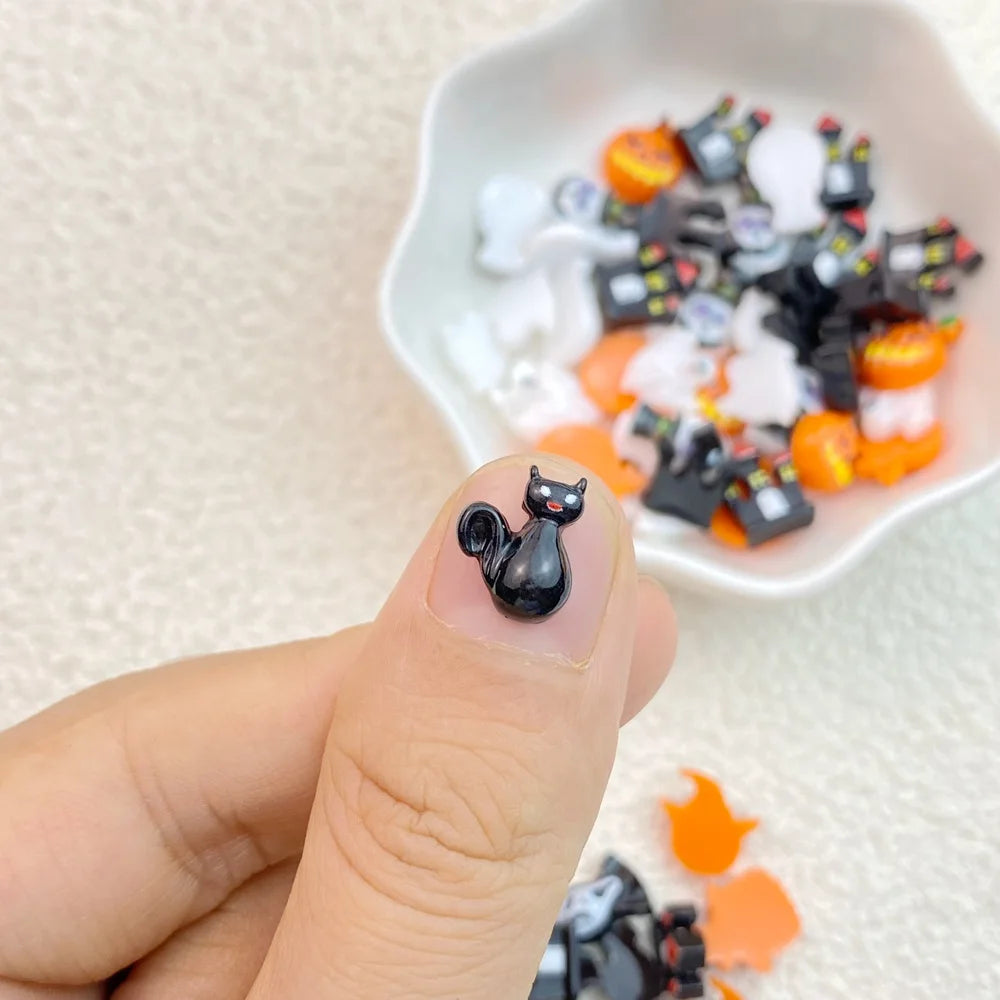 50Pcs New Cute Resin Mini Halloween Ghosts Animals Series Flat Back Manicure Parts Embellishments For Hair Bows