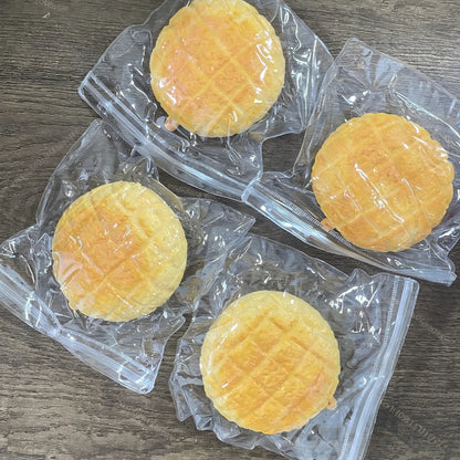Pineapple Bun Stress Ball Mini Pineapple Bun Crunchy Shapeable Squeeze Ball ASMR Sensory Anti-Stress Fidget Toys for Adults Gift